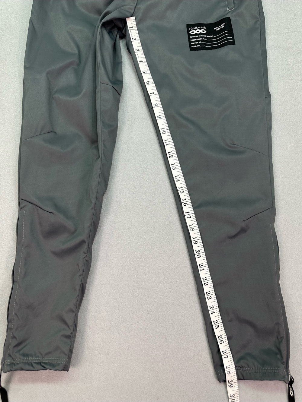 Yubikwate Men's Green Gray Lightweight Joggers with Patch Detail Size Medium - Picture 12 of 14